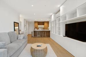 Stylish Gem @ St kilda Rd Next to Grand Prix