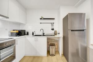 Historic & Designer Loft Style Apt+Parking Pool