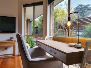 The Great Entertainer in Rye w pool near the beach!