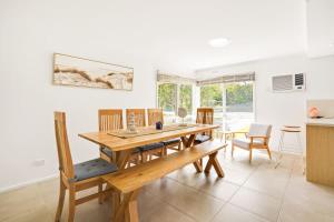 Coastal Rosebud Family Home - Steps from the Beach