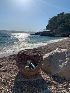 Charming Mokalo Seaside House next to Beach