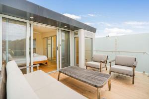 Victorian City-Fringe 3lvl Home @Carlton Lifestyle