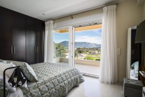 Euphoria Seaview Residences with Shared Pool by Konnect