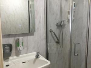 Double Room with Sea View room in TREVONE Llandudno