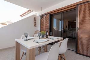 Paloma Beach 10 - One Bed with sea view and wifi internet