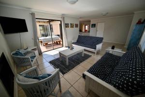 City Escape, 3B Home w View