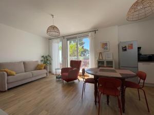 Appartements Appartement T2 piscine et plage : photos des chambres