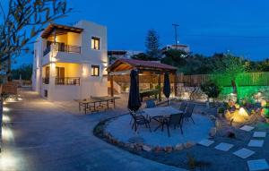 Anelia Serene Villa 500 m from the beach