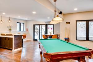 Cozy Waukesha Vacation Rental Near Nature Center!