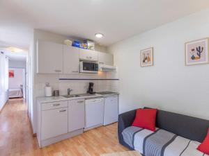 Appartement 32 m² avec balcon, proche télécabine et commodités, entièrement équipé, centre Cauterets - FR-1-401-237