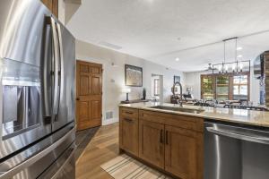 TOWN POINTE B204 condo