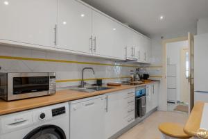 ViVi Homes - Rome Pool, Garden, Golf & Beach