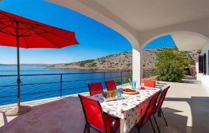 Amazing Apartment In Jablanac 