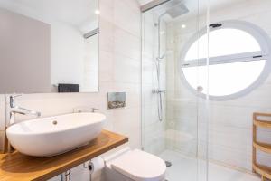 ViVi Homes -Vista Mar Pool, Terrace, Golf & Sea View