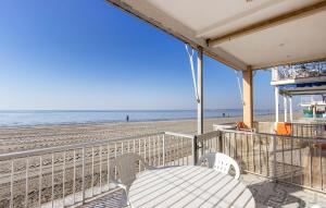 Cozy Apartment In Santa Pola