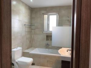 Seaside Breeze - 2 Bdrm Apartment in Palaio Faliro - Sea View