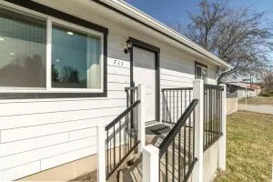 Modern Cozy Getaway in the Heart of CDA - Gibbs