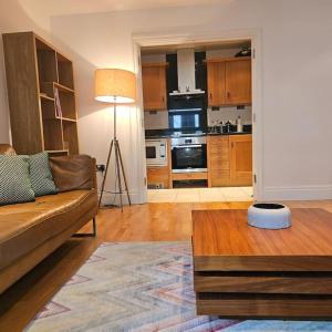 Charming Two Bedroom apartment with Balcony