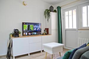 Constance - Heritage Suite Saint-Germain Courtyard Hideaway