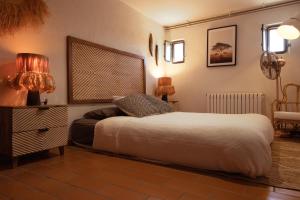 Villa Alella, 5 bedrooms & pool
