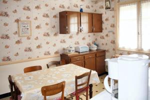 Maisons de vacances Maison de 3 chambres avec jardin amenage a Montbron : photos des chambres