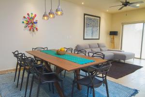 3BR Penthouse with Private Rooftop and Jacuzzi and Beach club access