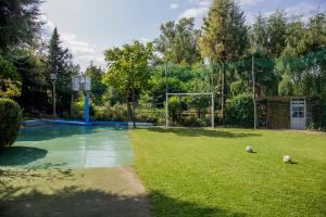 Alexander Aqua Oasis - Poolside Garden Getaway