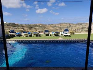 Modern Home - Valley view Pool
