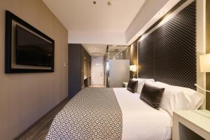 Junior Suite room in Catalonia Square 4* Sup