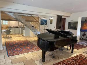 Villas Villa de 5 chambres avec piscines privees interieure et exterieure sauna et jardin clos a Palaja : photos des chambres