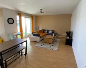 Appartement moderne T3 Cesson - 尚特皮