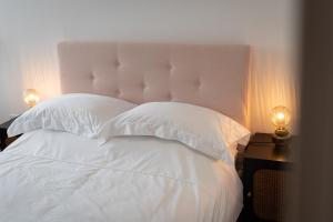 Stylish Spacious Apartment in Central Windsor