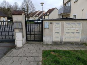 Appartements Les vergers de Serris, 6 personnes, balcon, PK, lit bebe : photos des chambres