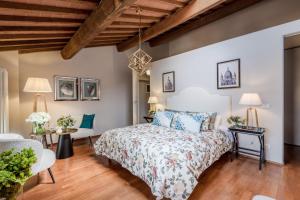 De Nobili Penthouse Apartment with Elevator in Lucca img11