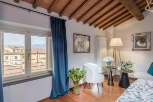 De Nobili Penthouse Apartment with Elevator in Lucca img14