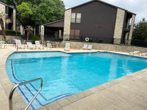 Comal Rive Pool Gruene Hall by Barclé