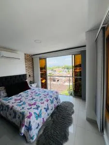 Lujoso Apartamento para Vacaciones y Negocios - Toro