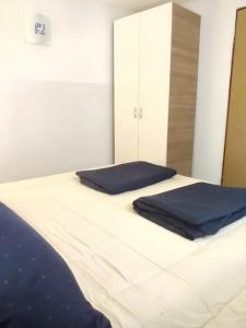 Cosy Apartment in Vir with Terrace