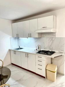 One bedroom apartement with furnished terrace and wifi at Vir