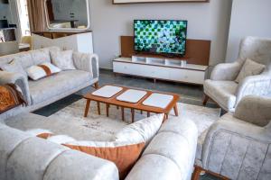 القاهرة المعادي كورنيش النيل ابراج المعادي ستارLuxury 2BR Nile View Apartment With Billiards