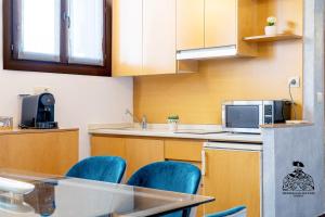 Casa de la Mezquita y Casa de Carretas MeninasCollection