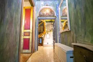 Home in the Heart of the City - 沃伦塔里