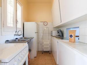 Apartamento con Terraza a 300m de la Playa, Parking Incluido - ES-228-24