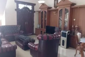 homestay kenari pusat kota - 科贾扬