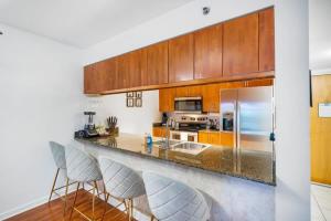 Modern Bayview Apartment in Brickell Bay