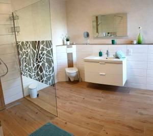 Viel Harmonie - Moderne Ferienwohnung nahe Steinhude mit Terrasse