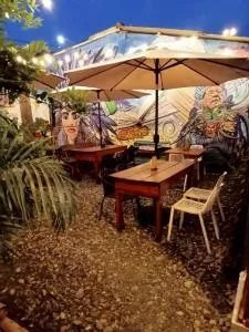 Hostal Restaurante La Gata Carola - 伊瓦格