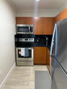 1BR with Kitchen Close To Sunny Isles Beach