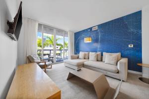 Beachwalk -1 Bedroom With Kitchen Pool And Gym