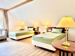 Ferienwohnung 4 Pers WLAN und Parkplatz, HDZ und Kliniken in der Nähe, direkt an der A2 und A30 gelegen - Лёне